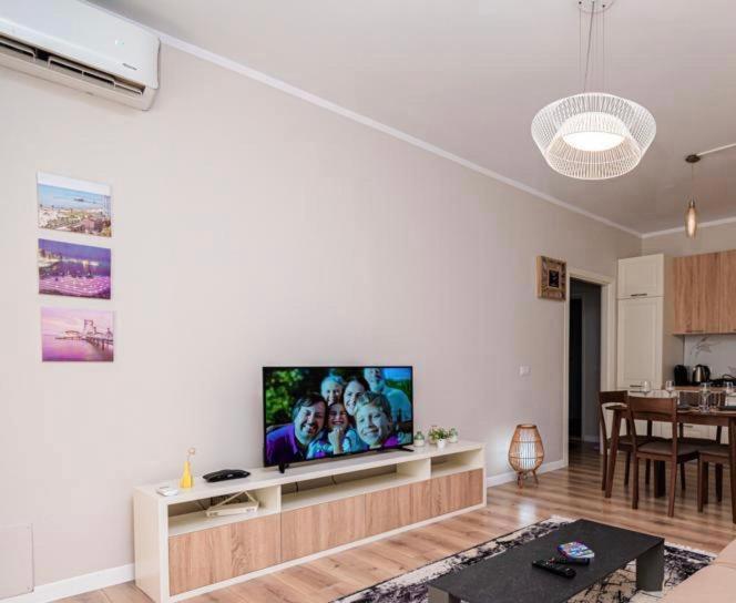 Loris Apartaments 206 ดูร์เรส ภายนอก รูปภาพ